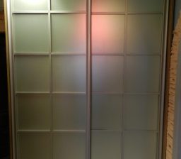 Шкаф-купе матовое зеркало квадраты от Green мебель