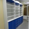 Фото №18298 Меблі для аптеки в синій з білим ДСП
