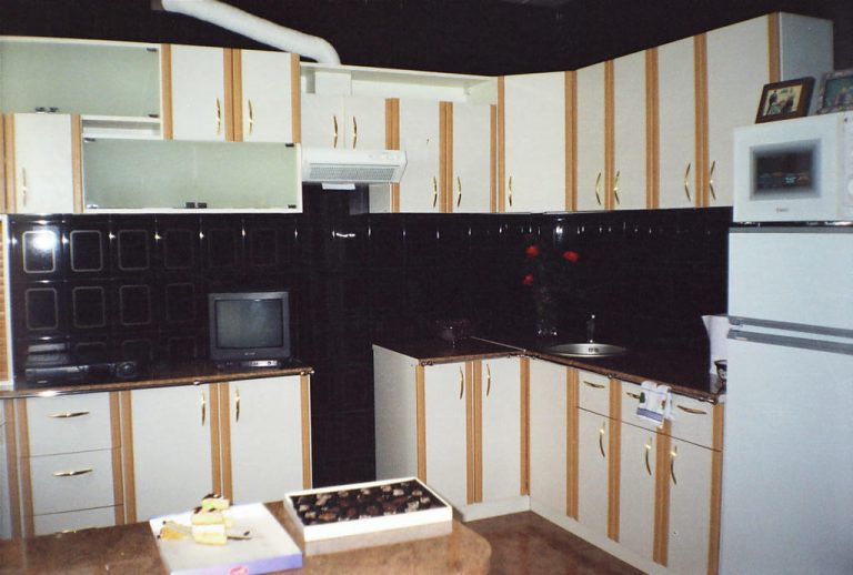Кухня Белая с софтформингом