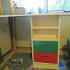 Фото №18052 Різнобарвні столи в дитячій Меблі з фасадом ДСП