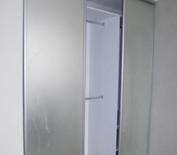 Шкаф-купе трёхдверный матовое зеркало от Green мебель