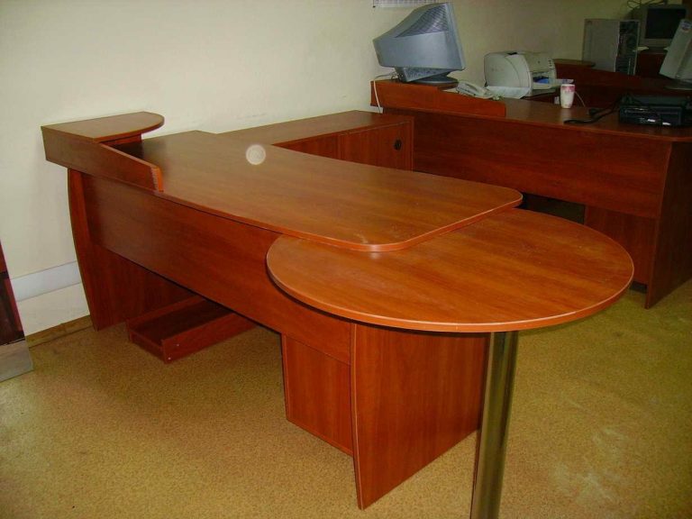 Офисные столы Яблоня