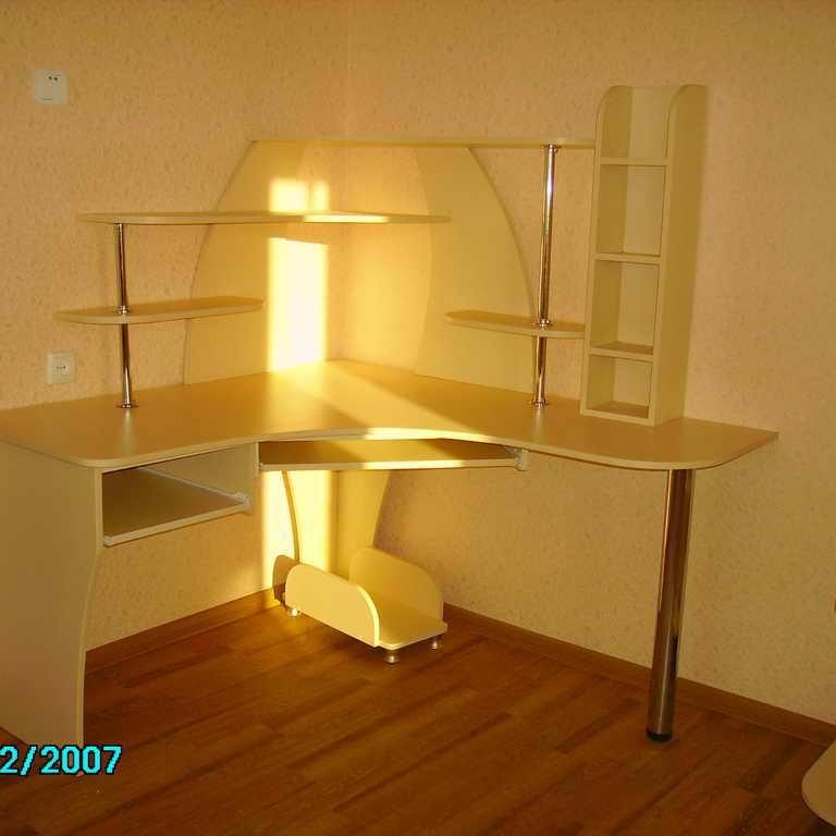 Комп’ютерний стіл Бежовий от Green мебель