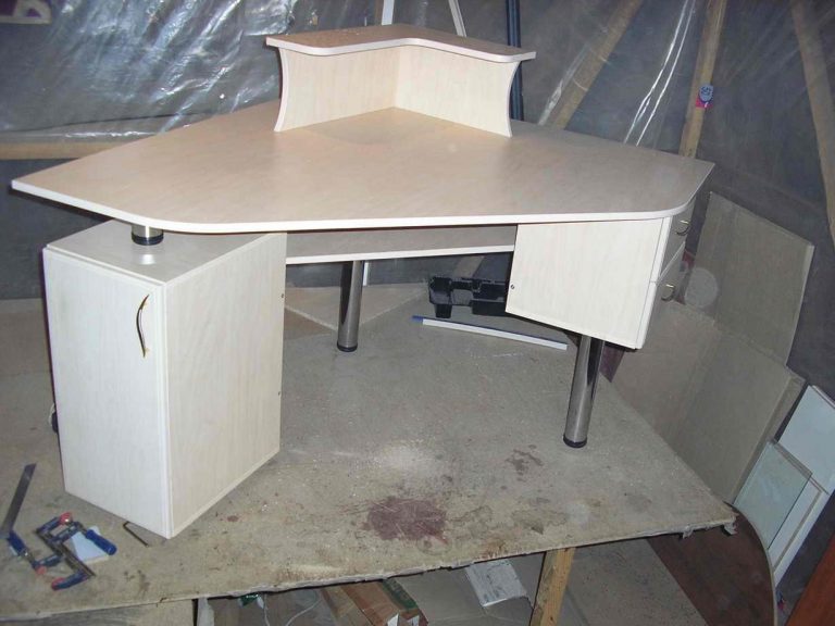 Комп'ютерний стіл Береза ​​біла
