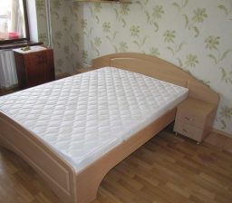 Кровать в спальне Бук от Green мебель