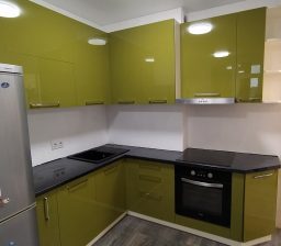 Акриловая кухня Зелёный Глянец от Green мебель